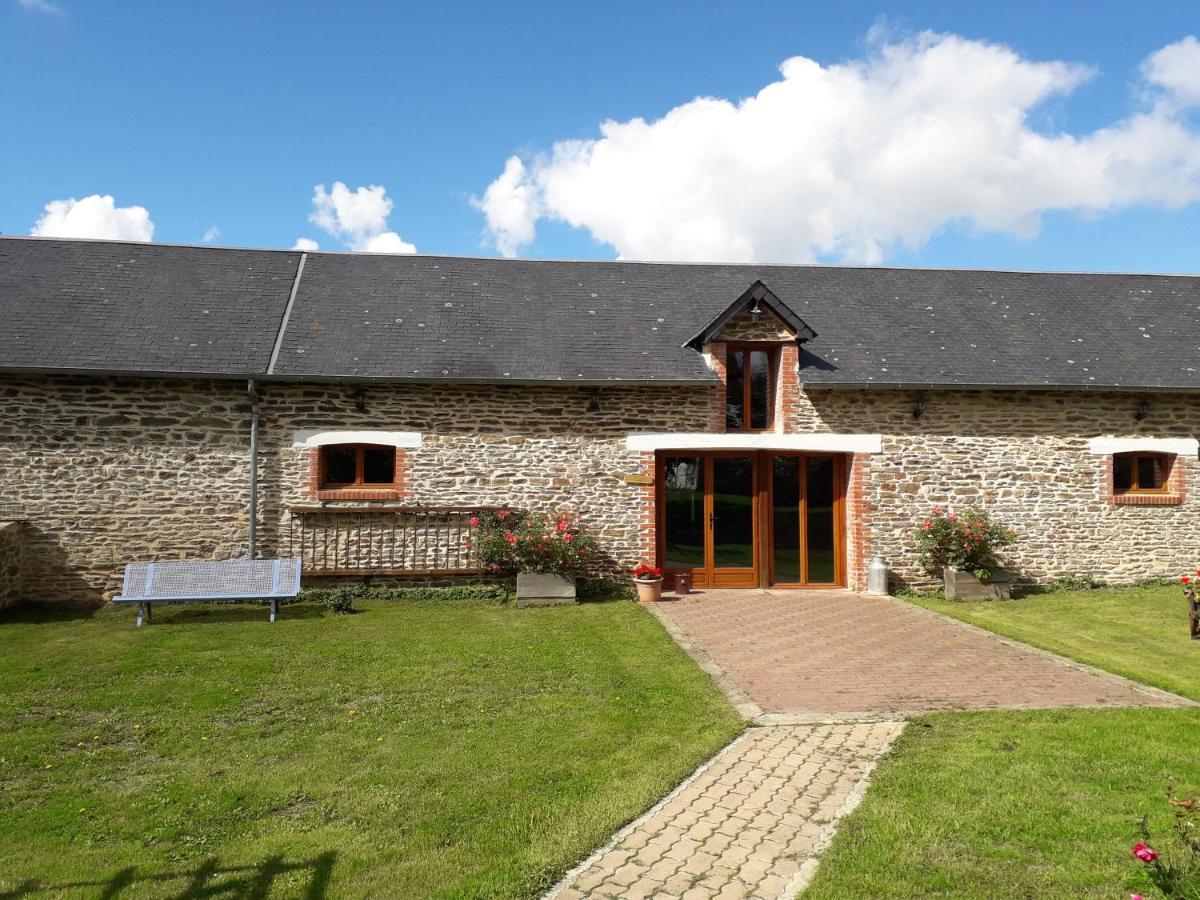 La ferme de la Baconnerie Villa Sainte-Marguerite-d'Elle Esterno foto